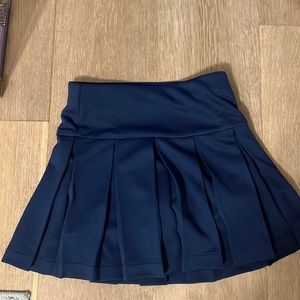 Jcrew girls active skirt size 8 with original tags.
